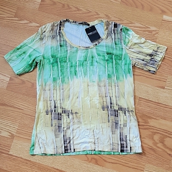 Short Sleeve Top - Picture 1 of 4
